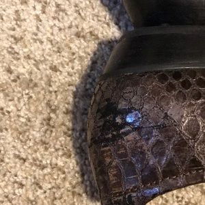 Clarks Shoes - Women’s Clark Everyday bronze color shoes Clarks Shoes - Women’s Clark Everyday bronze color shoes
